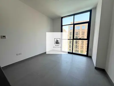 Specious luxury one bedroom with pool view for rent
