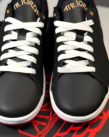 Air Jordan 1 Center Court ‘Black Pink’  DQ8577-001
Color way : Black/ Pink / Size 8 US men