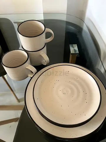 Ceramic Dinnerware Set with Speckled Pattern