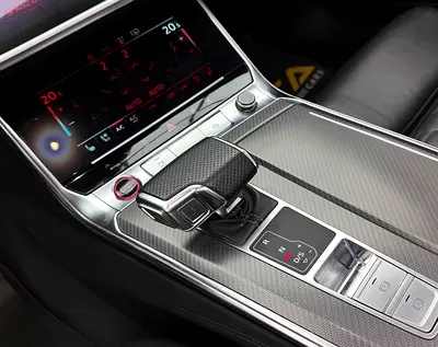 2023 AUDI RS6 — фото 14