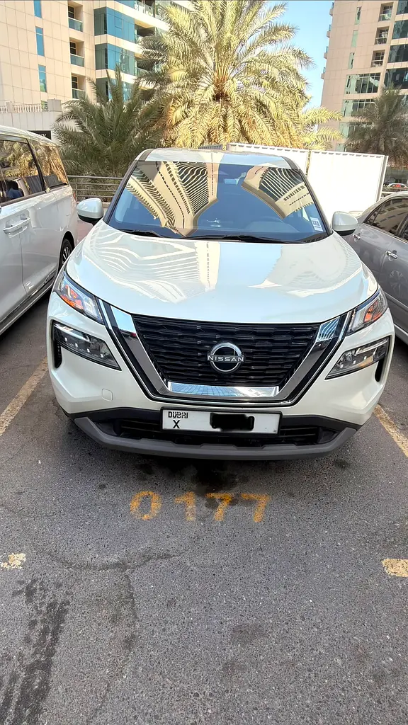 Nissan Rogue 2023 — photo 1 of 11