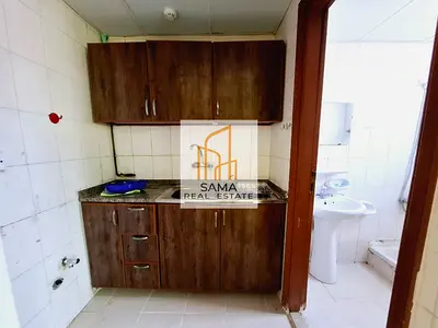 Family studio flat available big size close kitchen split ac no deposit only 17k close to madina sh
