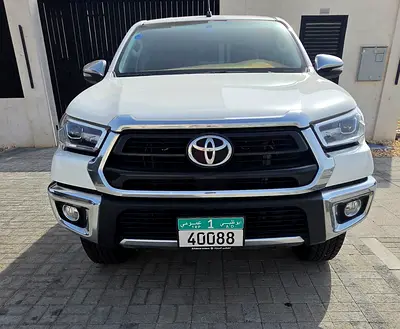 Toyota Hilux SR5 2025 GCC Specs