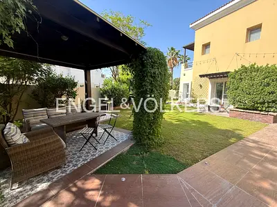 Upgraded | Chiller Free | Corner | Landscaped