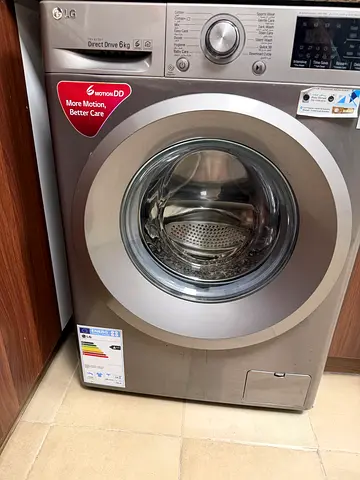 LG Front Load Washing Machine 6kg - Good Condition