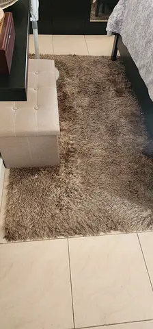 Soft shaggy brown area rug — good condition, 1.5m x 2m (approx)