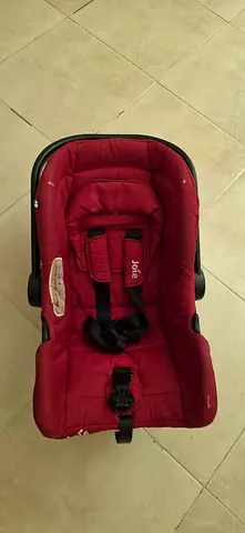 Joie infant car seat (rear-facing) in red - gently used