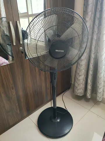 STAND FAN TOR SALE