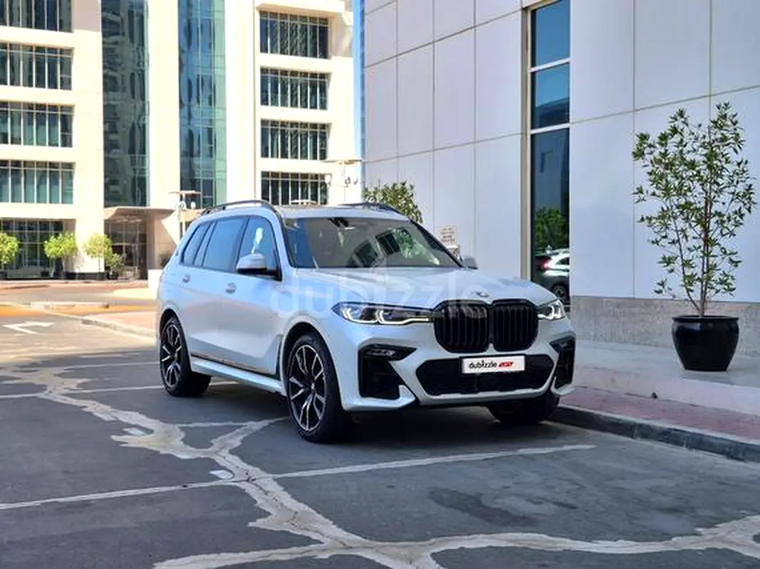 BMW X7 2022 — photo 1 of 17