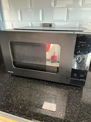 Panasonic Countertop Microwave - Good Working Condition