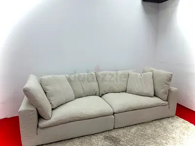 Excellent condition the loom collection two pieces sofa