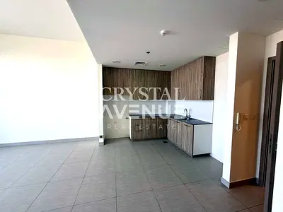 Un Furnished | With Balcony | Ready to Move-in