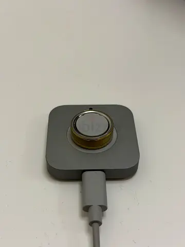 Oura ring 4 - size 8 gold