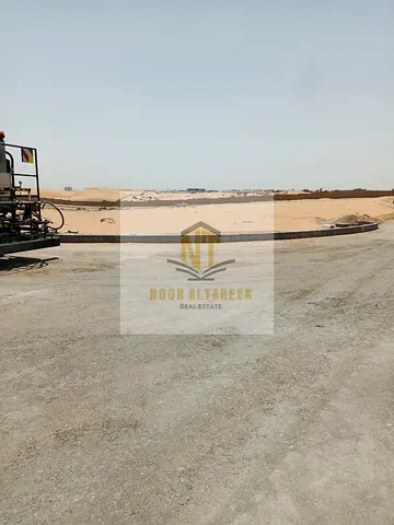 بدون عمولة ارض زاوية وسكة تملك حر جميع الجنسيات وشامل رسوم التسجيل والخدمات في الصجعة ساحة الارض 16860قدم موقع مميز مقابل هيئة الماء والكهرباء 2دقيقة