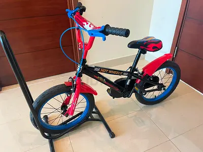 Selling a Spartan 16-inch Hot Wheels Speed Bicycle for kids (ideal for ages 4-7 years old)
