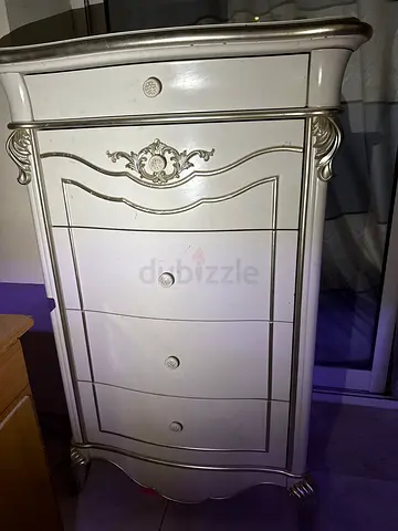 White Vintage Tall Chest of Drawers / Dresser - 5 Drawers