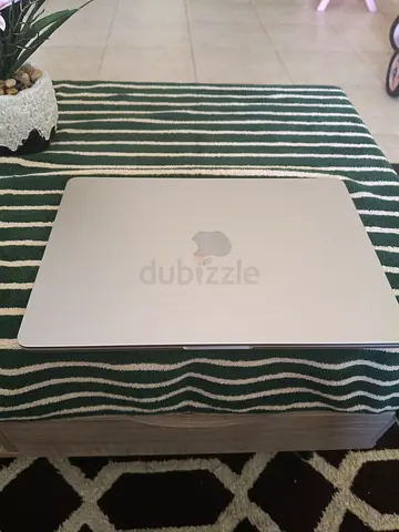 Mac book Air 13 for sale 2026 Jan purchased brand new