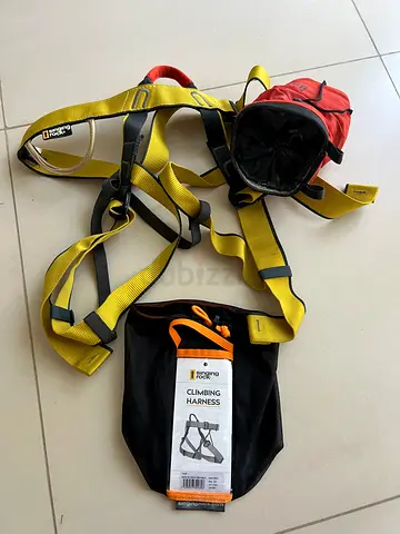 Singing Rock Climbing Harness (Top Model) + Chalk Bag – Excellent Condition