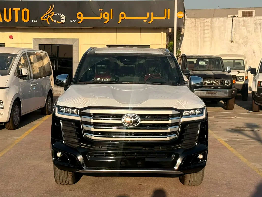 Toyota Land Cruiser 2026 — photo 1 of 17