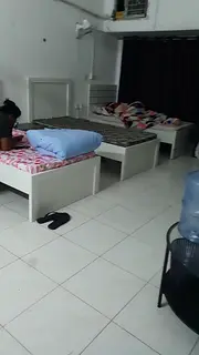 Ladies bedspace available in bur dubai near metro