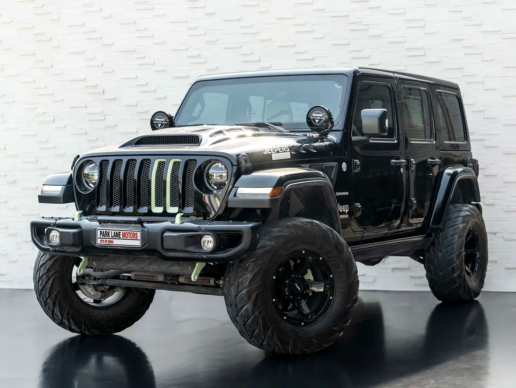 Jeep Wrangler 2022 — photo 1 of 20