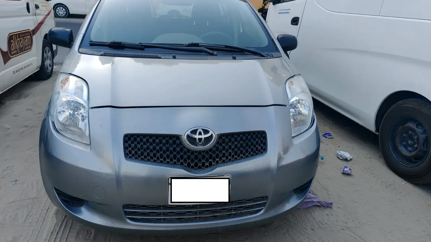 Toyota Yaris 2008 — photo 1 of 6