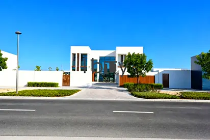 Landscaped | Private Swimming Pool | V5 Select