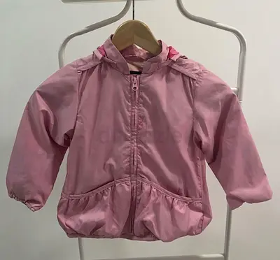 BabyGAP Lightweight pink hooded baby jacket - size S