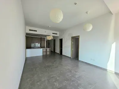 Full Marina view +Maids Room High floor