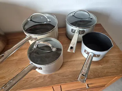 Anolon 4 piece saucepan set