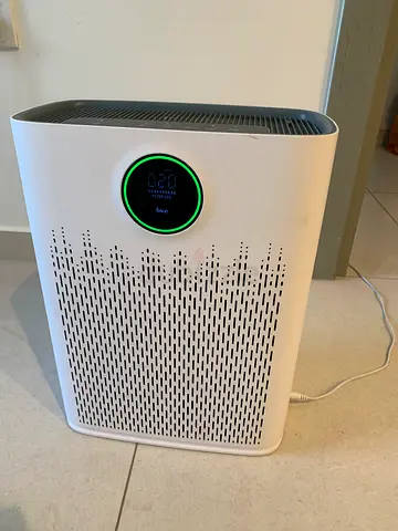 White Honeywell Air Purifier with Digital Display - Good Condition