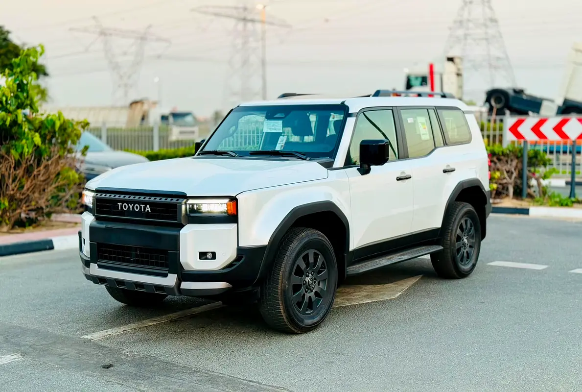 Toyota Prado 2026 — photo 1 of 17