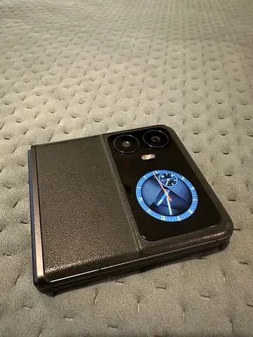 INOI Flip Foldable phone