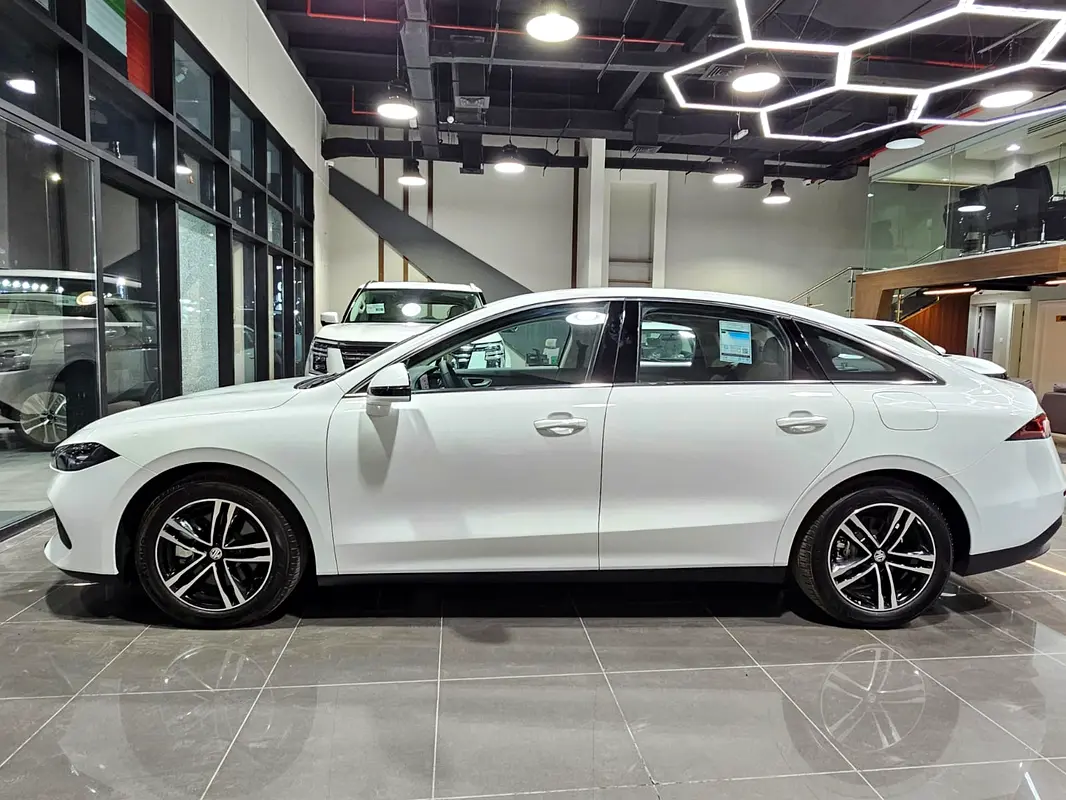 MG MG 8 2026