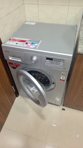 LG Front Load Washing Machine - 7kg, Silver (Good Working Condition)