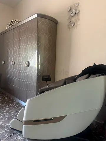 Ares Massage chair