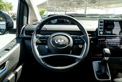 2025 Hyundai STARIA photo 7