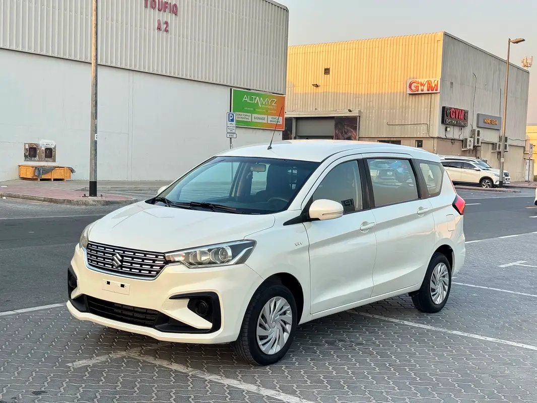 Suzuki Ertiga 2022 — photo 1 of 16
