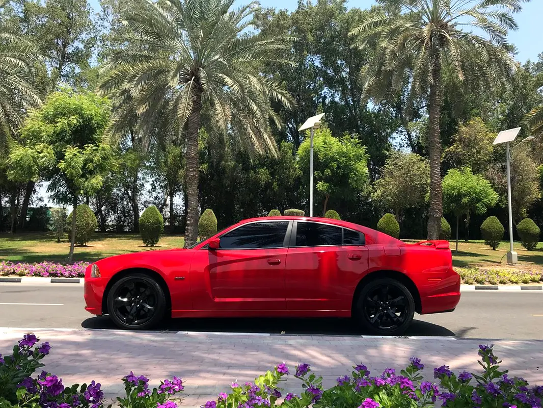 Dodge Charger 2014 — photo 1 of 1