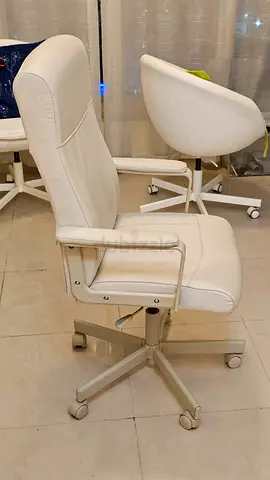IKEA MILLBERGET White Faux Leather Office Desk Chair