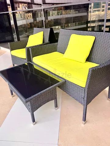 Outdoor Rattan Sofa Set with Cushions – Excellent Condition