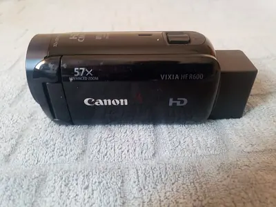 CANON HF R600 FULL HD CAMERA