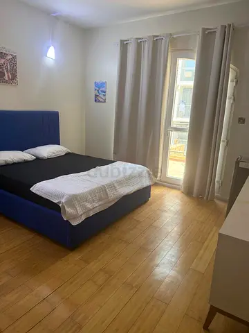 Master room with balcony┃Bills included┃Single Lady only