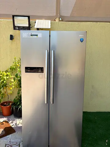 Refridgerator