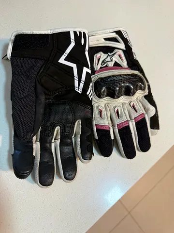 Women’s motorcycle gloves