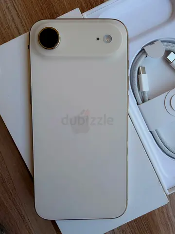 Apple iPhone 17 Air Starlight with Box and Cable