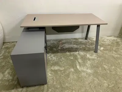 Modern L shape office table with drawer