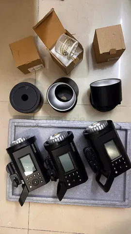 Godox AD600Pro Flash 3Peaces without charger and Battery
