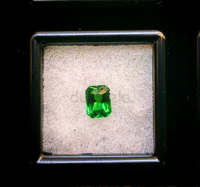 Tsavorite Garnet (Natural)