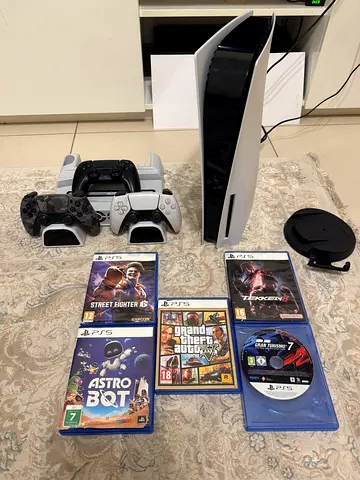 PlayStation 5 Console with 3 Controllers, Charging Dock and 10 Games - Good Condition